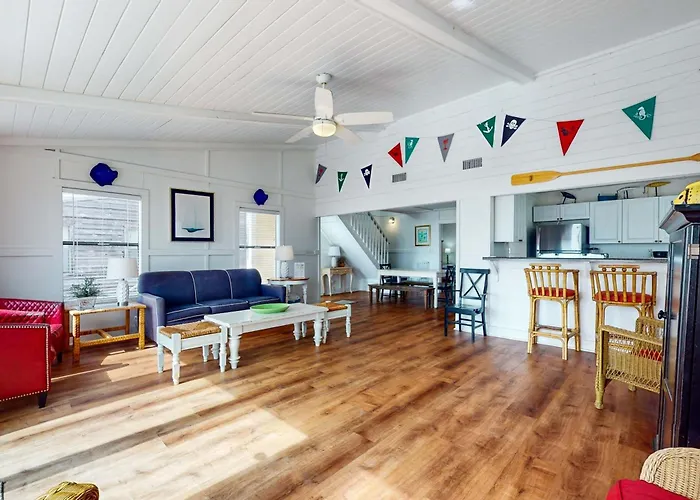 Holiday home Beachfront Daydream Hideaway W Panoramic Water Views & Gulf-front Deck Gulf Shores