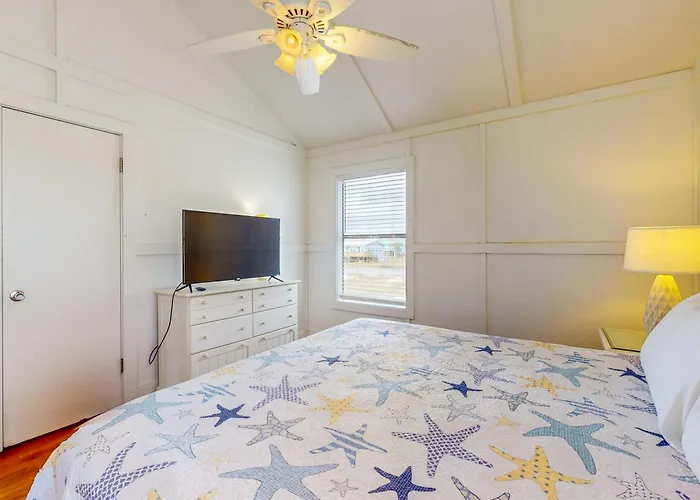 Holiday home Beachfront Daydream Hideaway W Panoramic Water Views & Gulf-front Deck